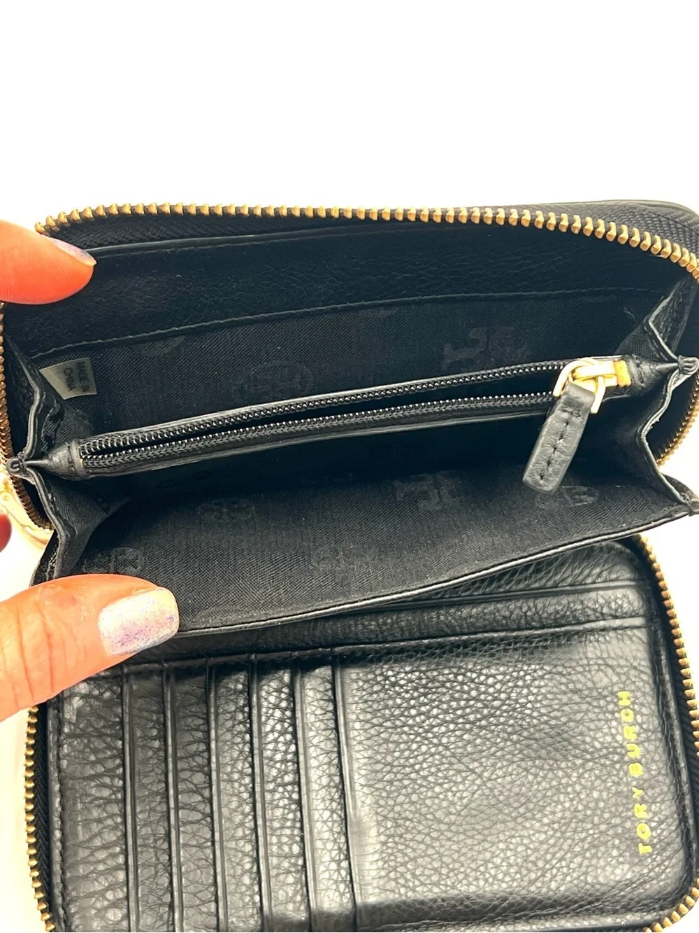 Tory Burch Thea Black Pebbled Leather Zip Around Wristlet Wallet Logo Clutch